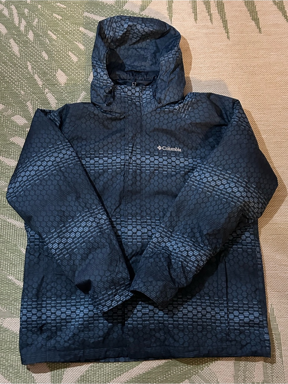 Columbia Men’s Morningside Park Black and Gray Hex-Print Hooded Jacket